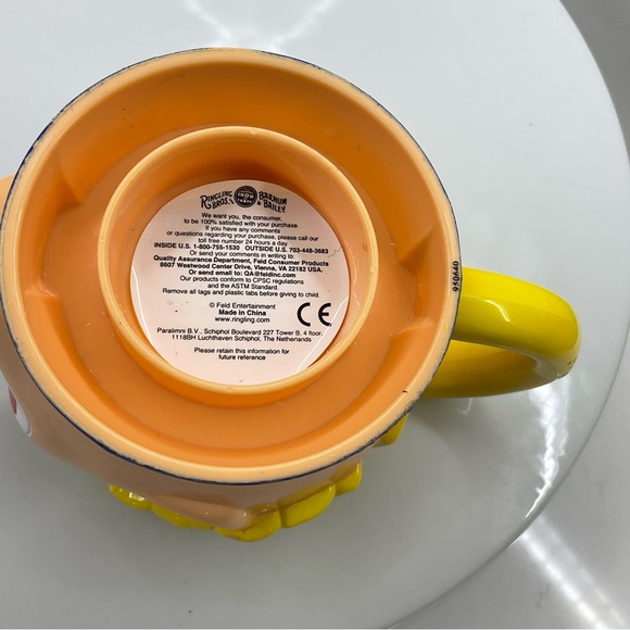 Ringling Bros Barnum & Bailey CIRCUS CLOWN Plastic Mug Souvenir YELLOW VINTAGE - Picture 7 of 8